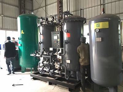 某銅(tóng)材企業(ye)250立方，純(chun)度99.99%變壓(ya)吸附制(zhi)氮機安(an)裝現場(chang)